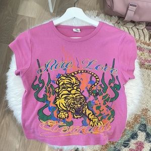 UO Pink Graphic Top💞🐆 Size M